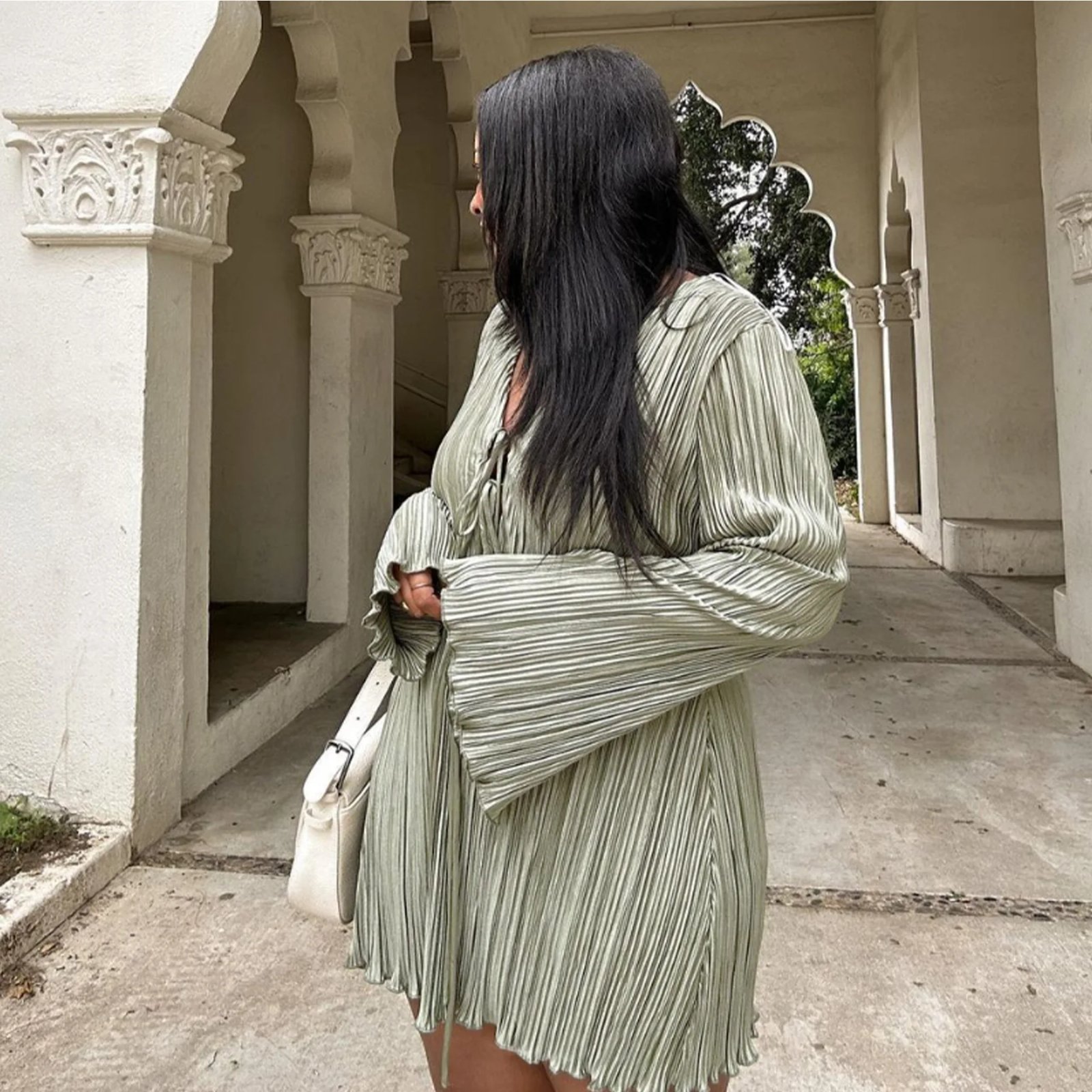 Long Sleeve Women V-neck Pleated Dress Long Sleeve Women V-neck Pleated Dress