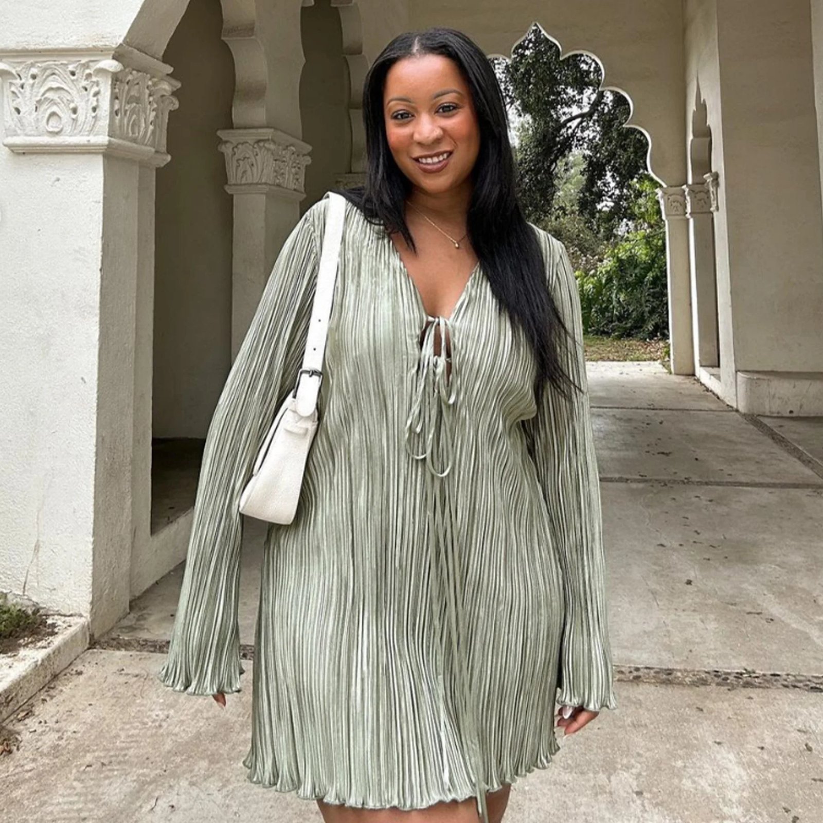 Long Sleeve Women V-neck Pleated Dress Long Sleeve Women V-neck Pleated Dress