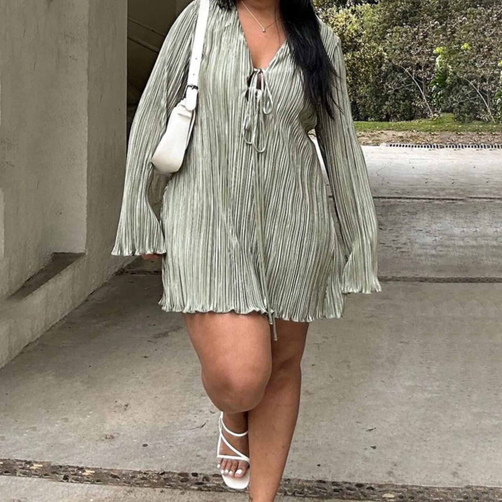 Long Sleeve Women V-neck Pleated Dress Long Sleeve Women V-neck Pleated Dress